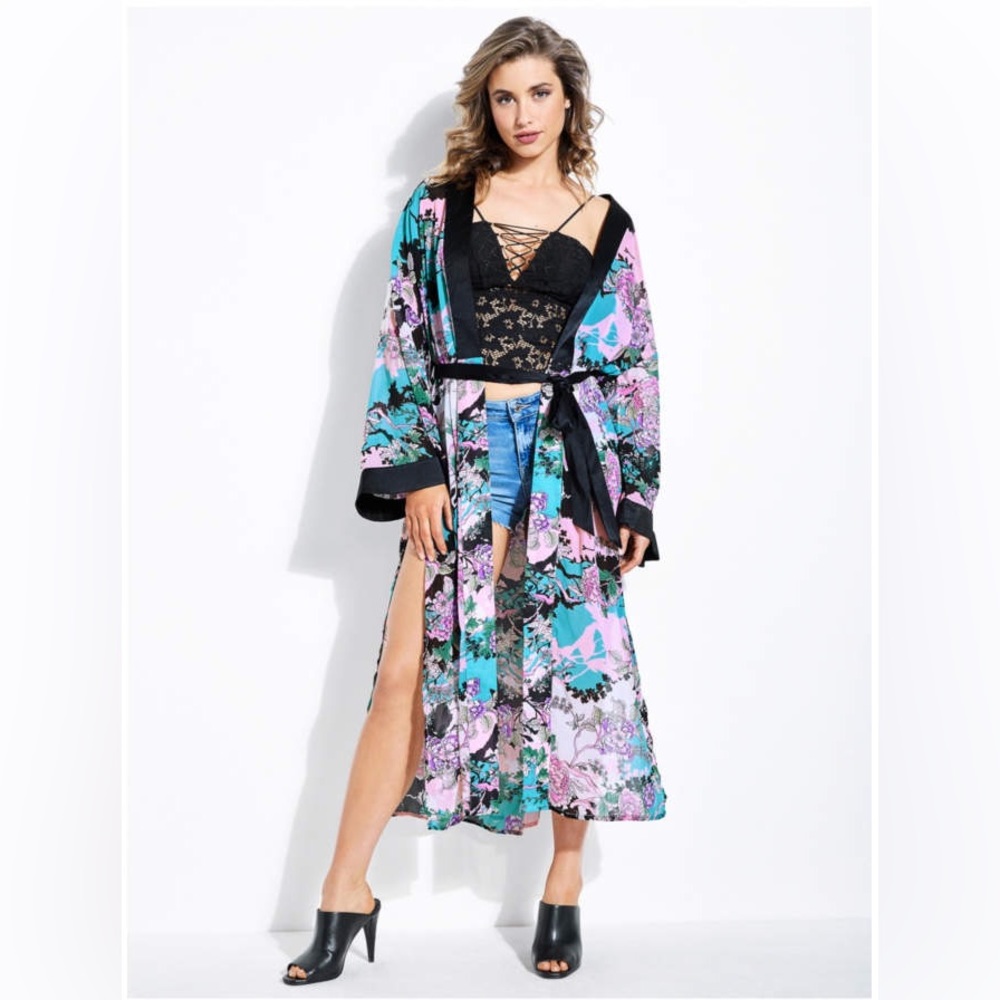 ISO GUESS Maribel Floral Kimono